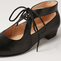 Women's Django & Juliette Ewing in Black. Sku: DJ14396B66LE