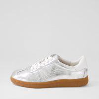 Women's Django & Juliette Dari in Silver-Gum Sole Shrunken Leather. Sku: DJ21134SIUCM